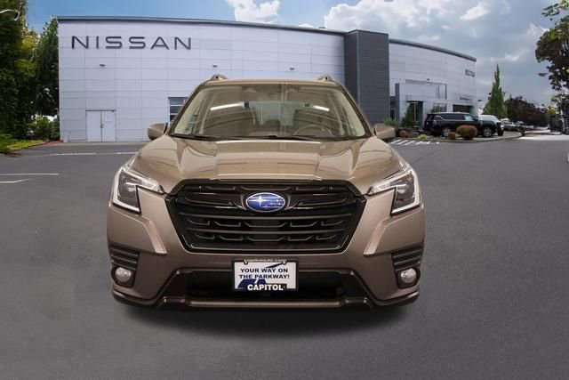 Used 2022 Subaru Forester Premium AWD/4WD image 6