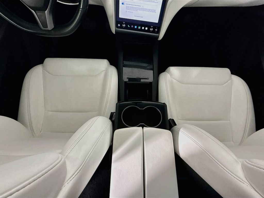 Used 2018 Tesla Model X 75D AWD/4WD image 16
