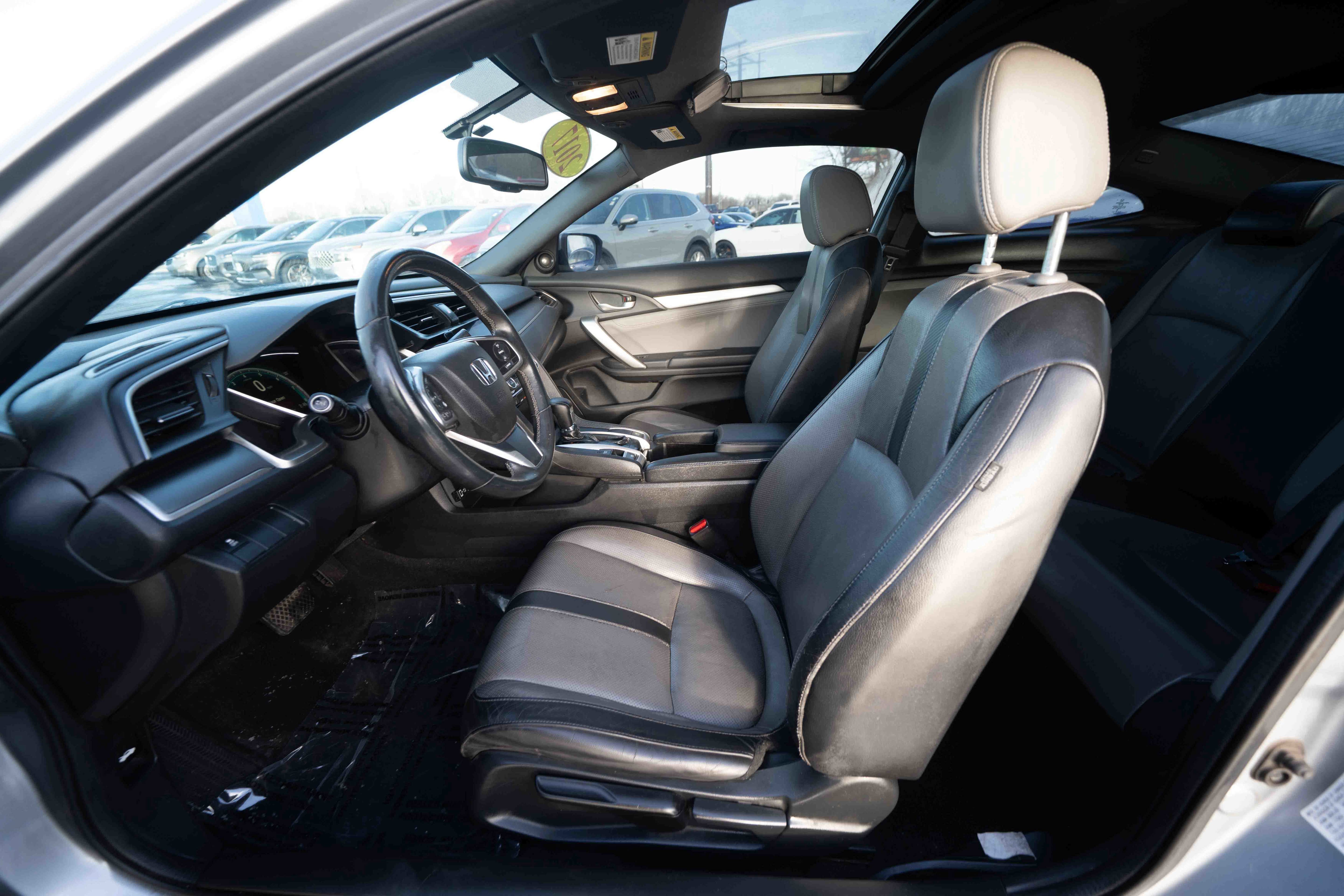 Used 2017 Honda Civic EX-L image 9