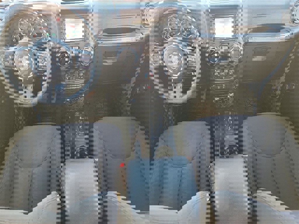 Used 2015 Jeep Wrangler Unlimited Sport image 14