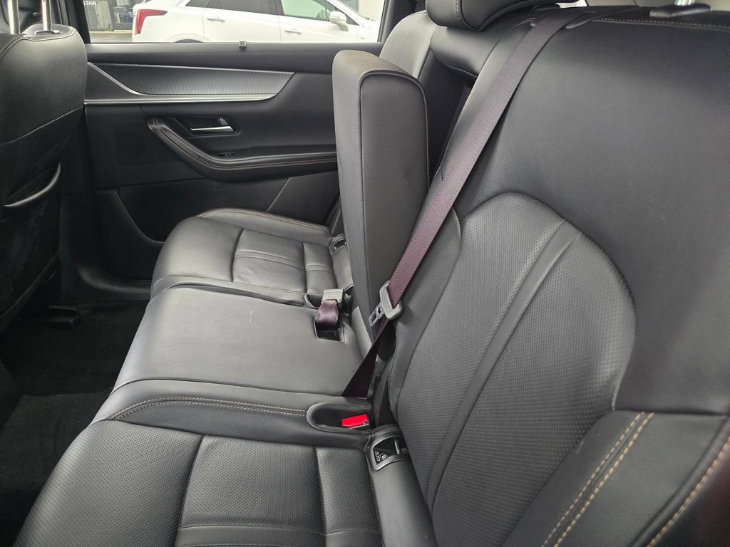 Used 2025 MAZDA CX-70 3.3 Turbo w/ Preferred Package AWD/4WD image 23