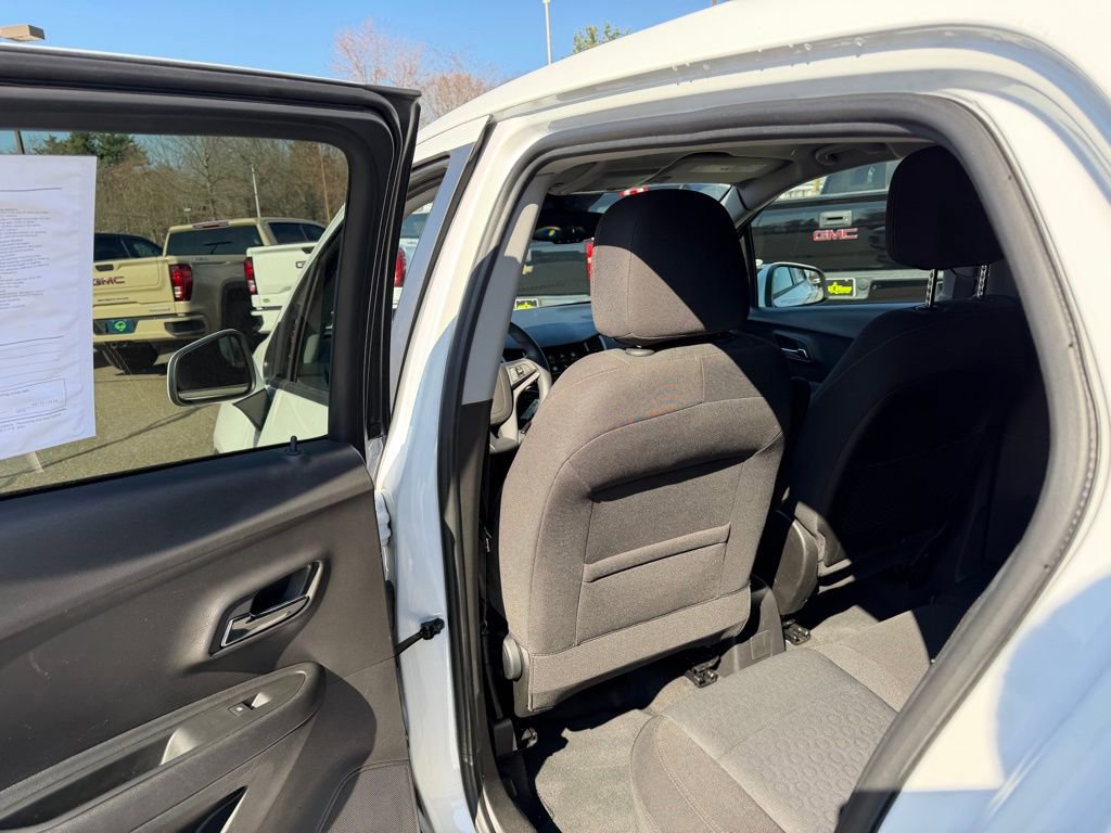 Certified 2019 Chevrolet Trax LS w/ Tint and Cruise Package image 9