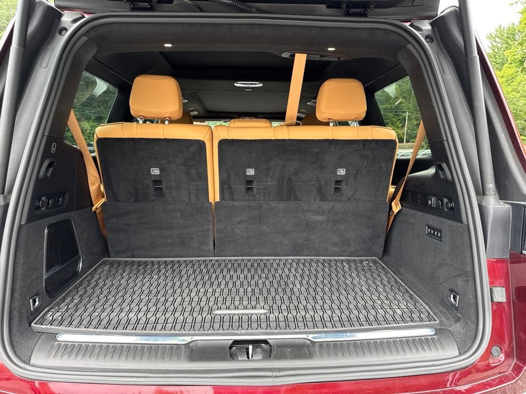 Used 2025 Jeep Grand Wagoneer Series III w/ Rear Seat Video Group 1 AWD/4WD image 10