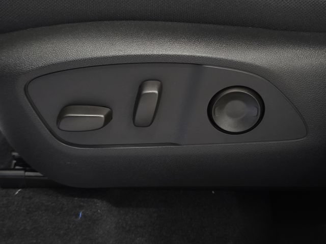 New 2026 Chevrolet Traverse LT w/ Midnight/Sport Edition AWD/4WD image 13