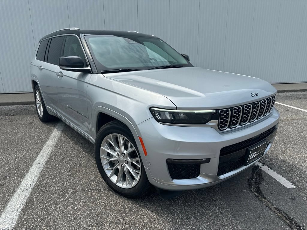 Used 2021 Jeep Grand Cherokee L Summit w/ Advanced Protech Group IV AWD/4WD image 10