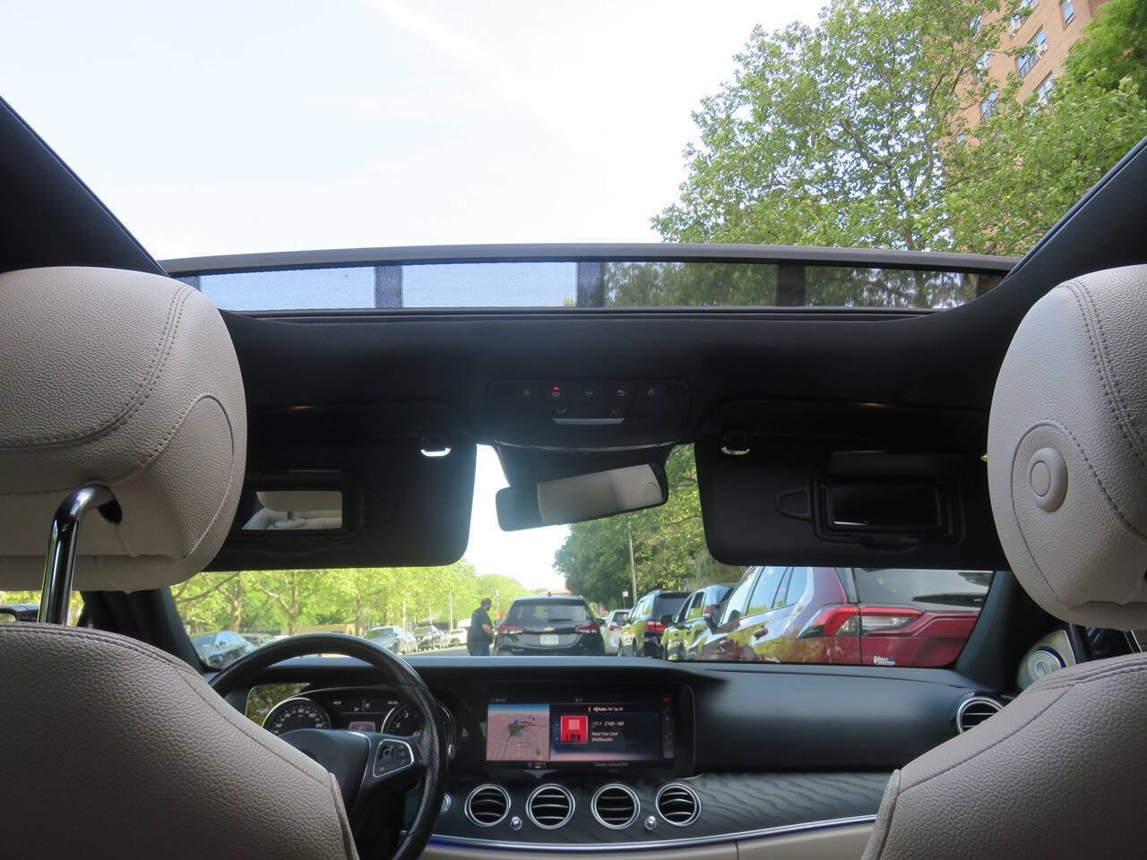 Used 2018 Mercedes-Benz E 300 4MATIC w/ Premium 1 Package image 13