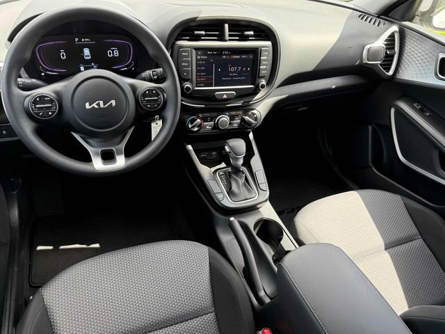 Used 2023 Kia Soul LX w/ Option Group 015 video 2