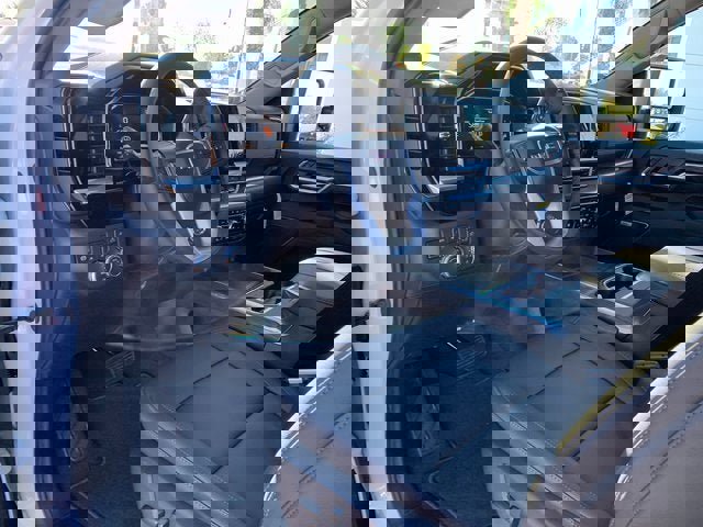 New 2026 GMC Sierra 2500 SLT w/ SLT Premium Package image 15