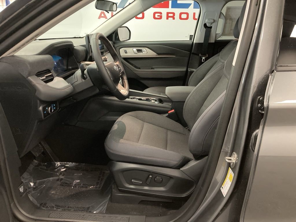 New 2026 Ford Explorer Active image 18