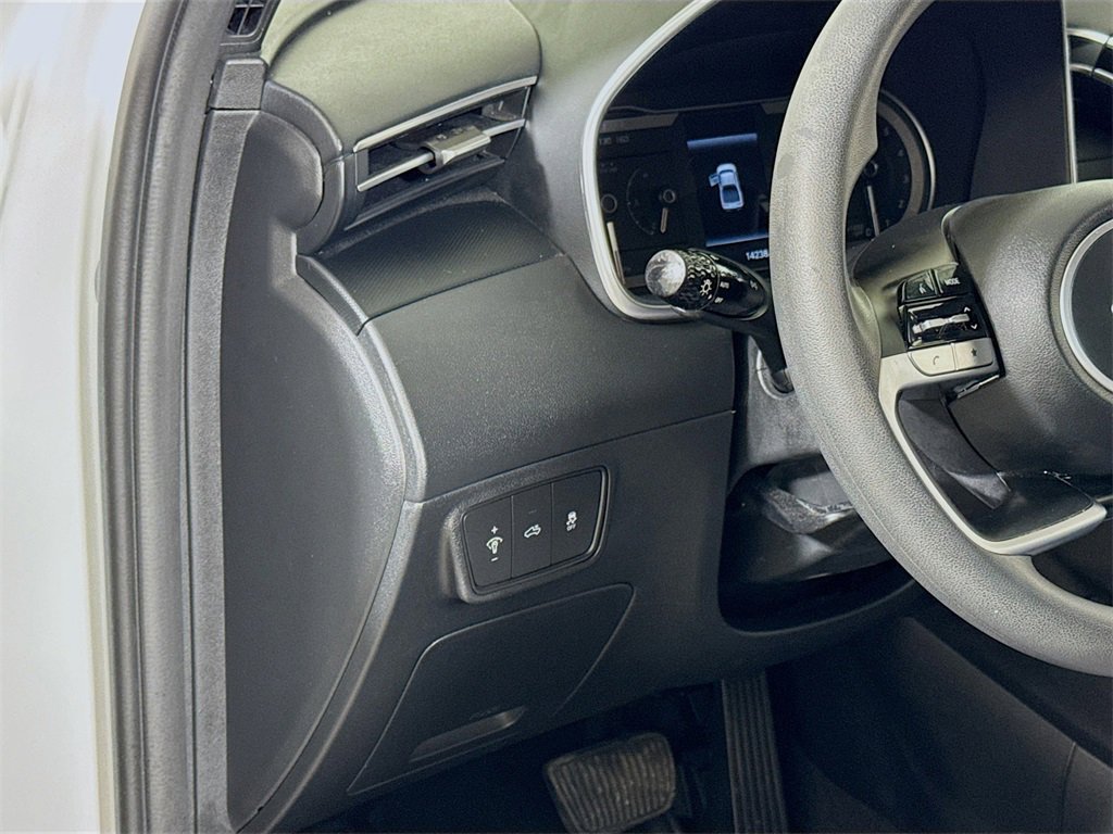 Used 2022 Hyundai Santa Cruz SEL image 8