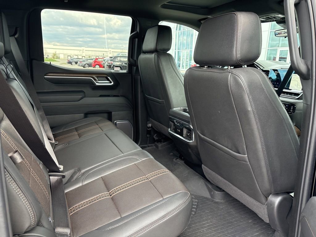 Used 2025 Chevrolet Silverado 1500 High Country w/ Midnight Edition image 13