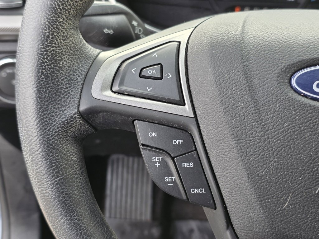 Used 2018 Ford Fusion SE image 22