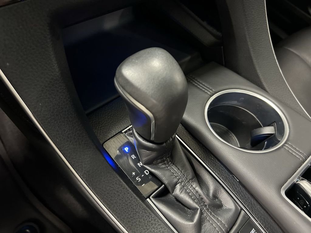 Used 2019 Toyota Avalon Touring w/ Advanced Safety Package FWD image 16