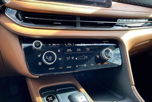 Used 2026 INFINITI QX60 Autograph w/ Dark Cargo Package AWD/4WD image 29