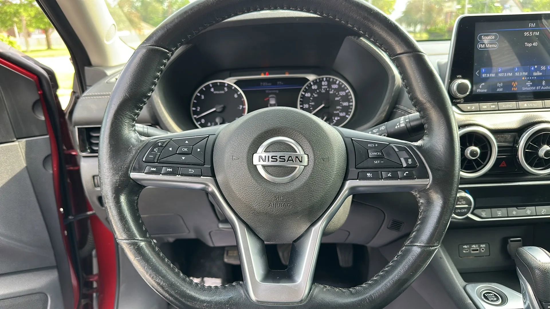 Used 2021 Nissan Sentra SV image 11