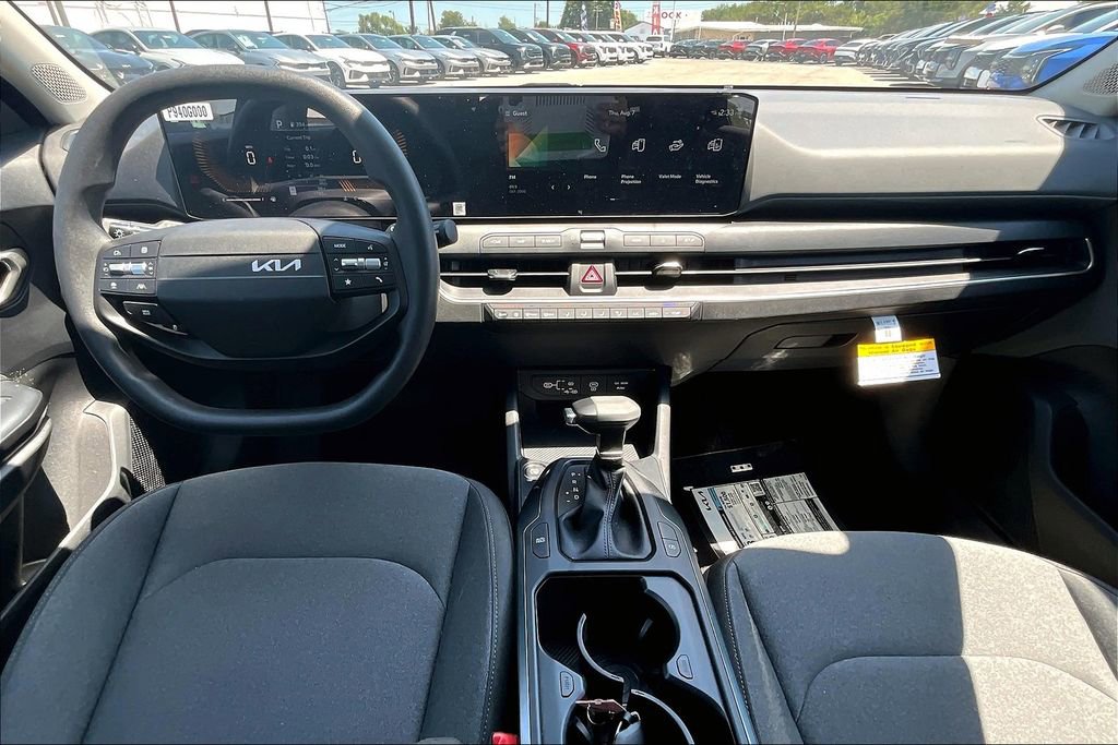 New 2025 Kia K4 LXS image 9