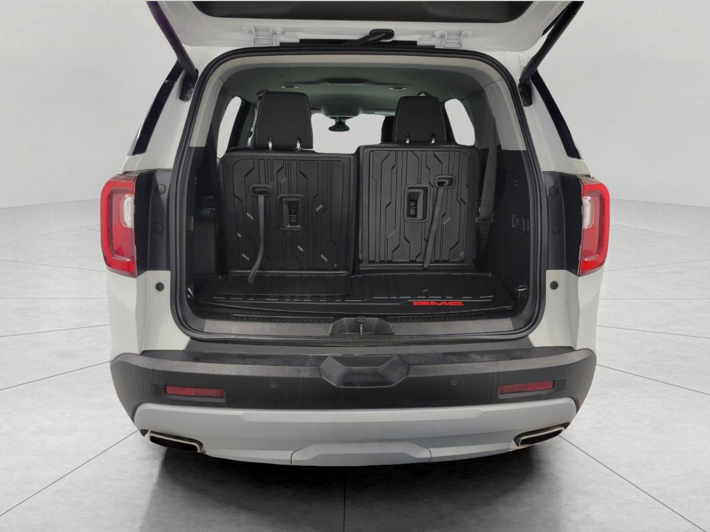 Certified 2023 GMC Acadia SLE w/ Driver Convenience Package image 16