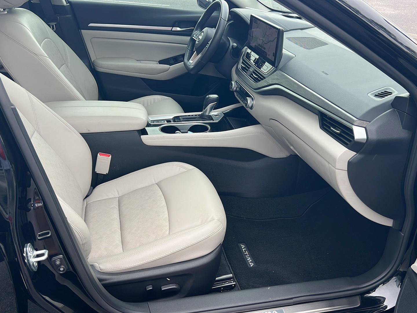 Used 2024 Nissan Altima 2.5 SL image 13
