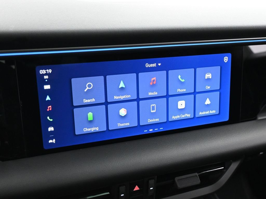 Certified 2025 Porsche Macan Electric RWD image 20