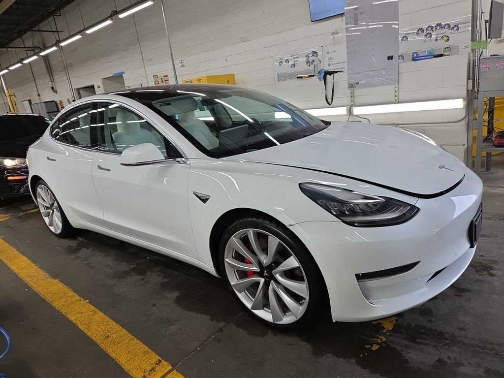 Used 2018 Tesla Model 3 Performance AWD/4WD image 3
