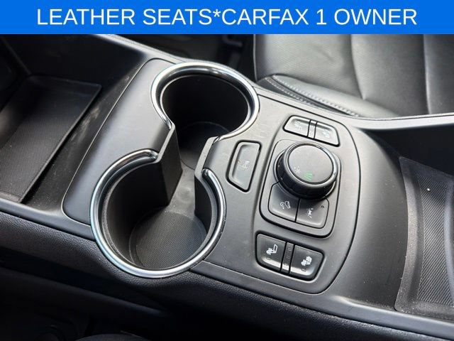 Used 2023 GMC Terrain SLT w/ Tech Package FWD image 28