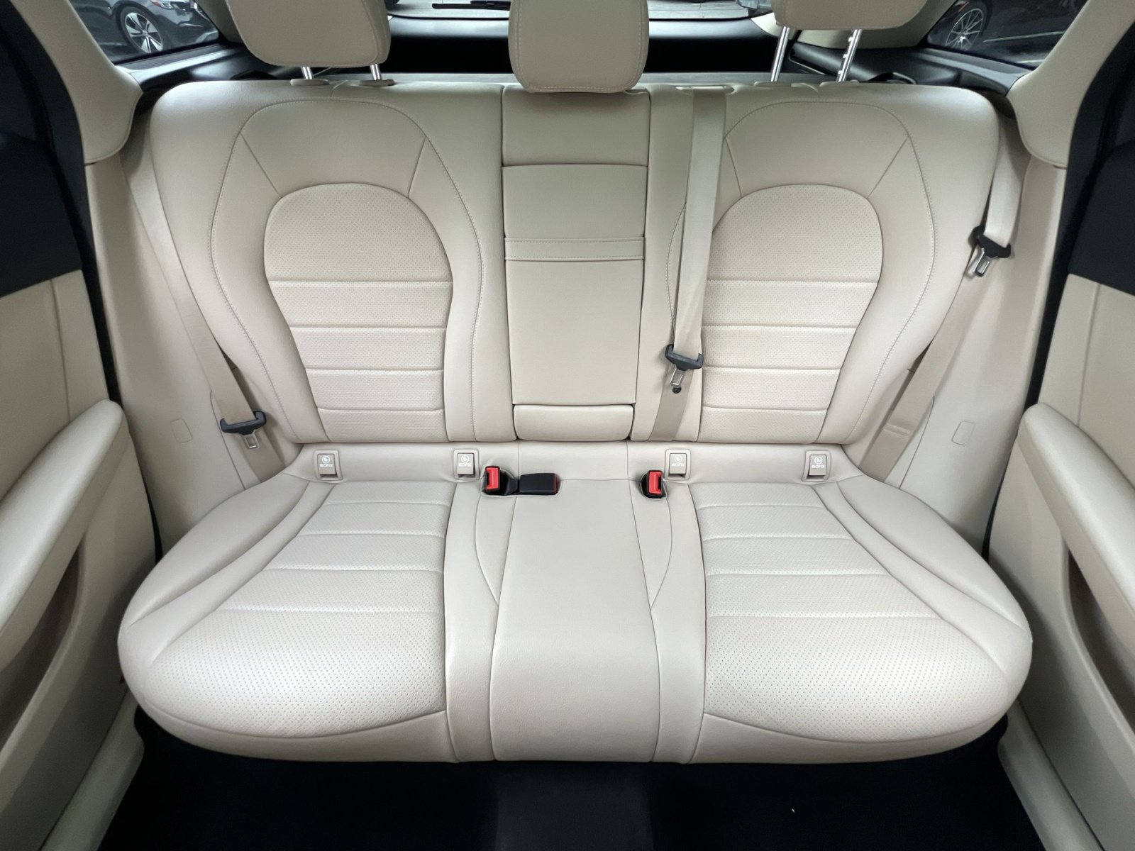 Used 2022 Mercedes-Benz GLC 300 4MATIC w/ Premium Package Lite image 15
