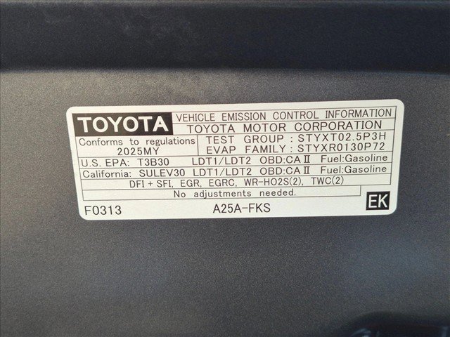 Used 2025 Toyota RAV4 XLE FWD image 23