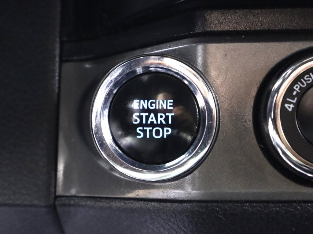 Used 2016 Toyota Tacoma SR AWD/4WD image 25
