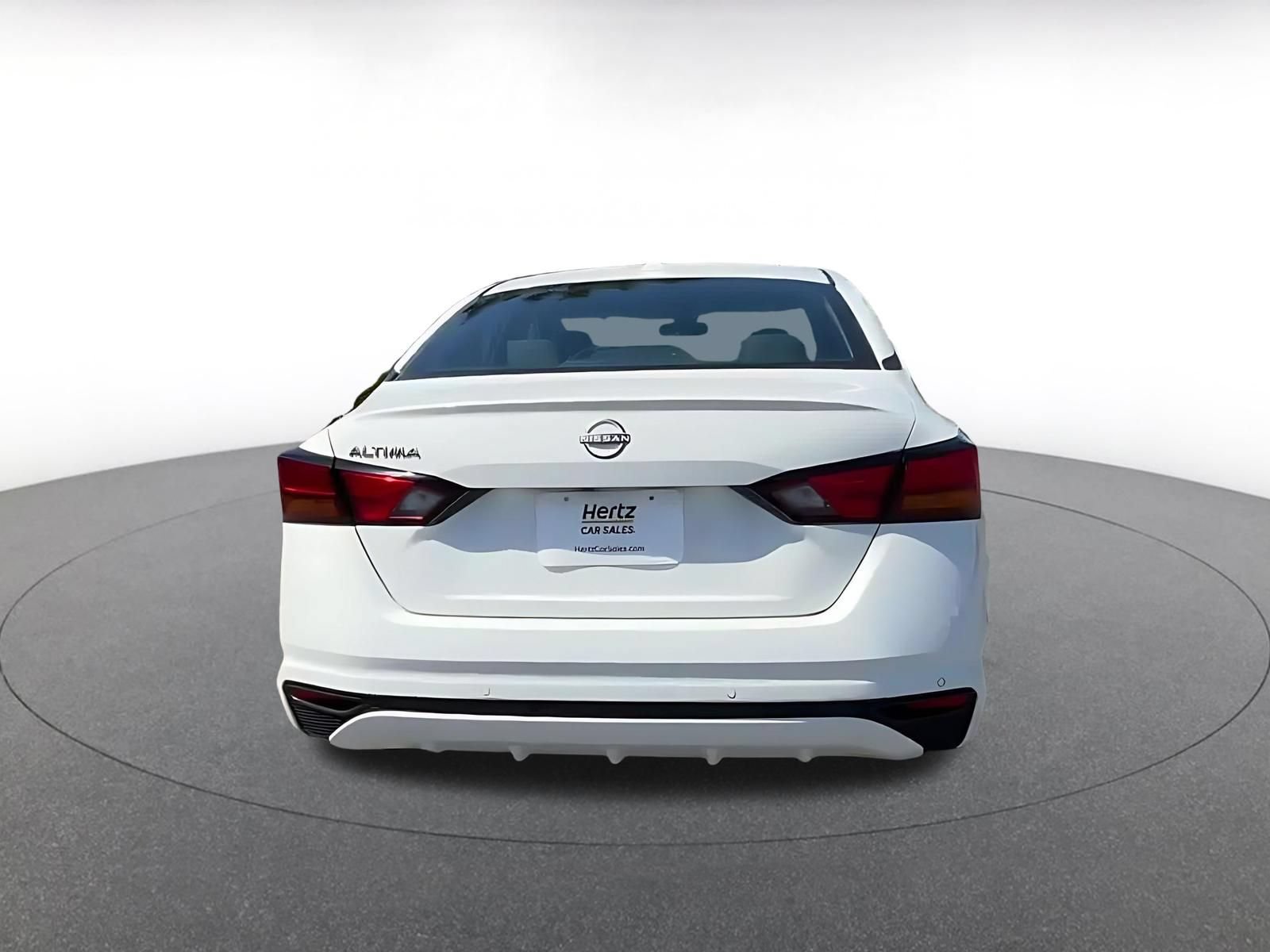 Used 2025 Nissan Altima 2.5 SV FWD image 12