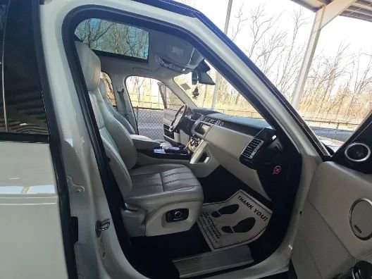 Used 2016 Land Rover Range Rover Supercharged image 10