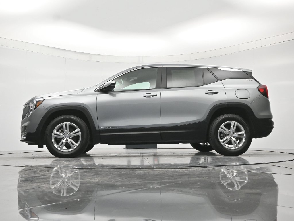 Used 2024 GMC Terrain SLE AWD/4WD image 43