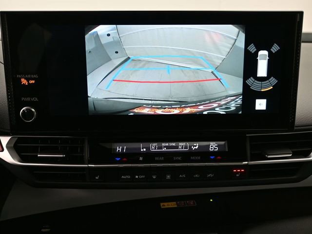 Used 2025 Toyota Sienna XLE image 15