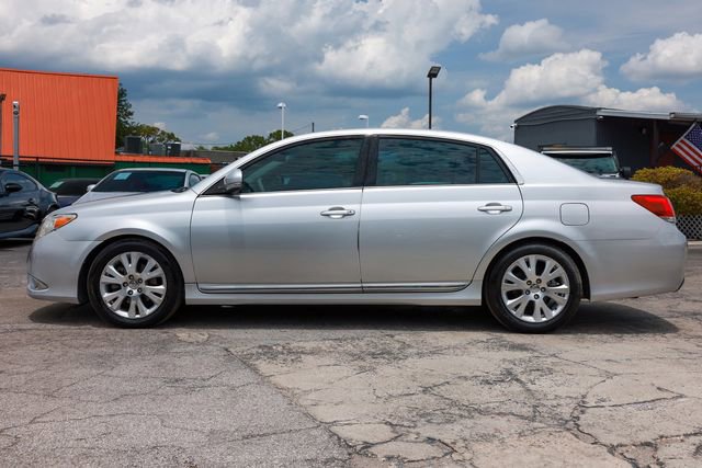 Used 2011 Toyota Avalon FWD image 4