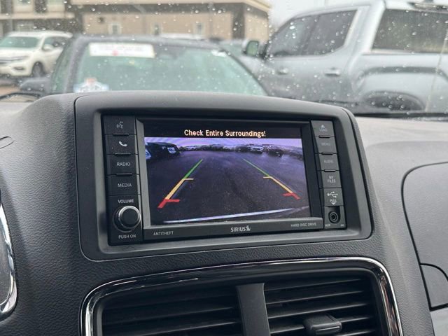 Used 2020 Dodge Grand Caravan SE image 4