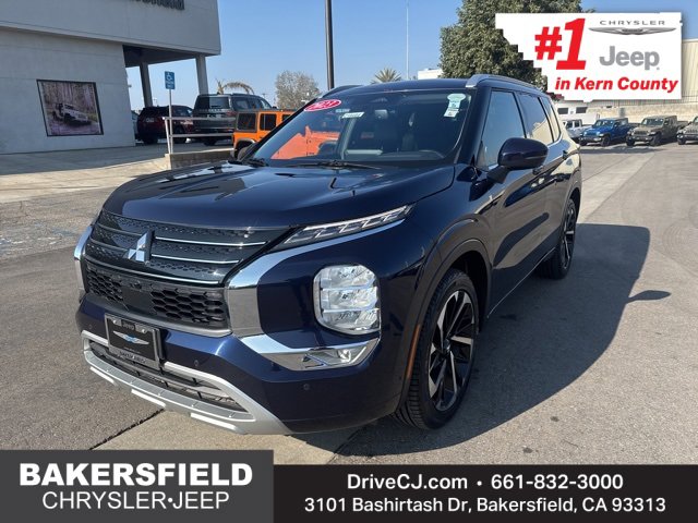 Used 2023 Mitsubishi Outlander SEL image 1