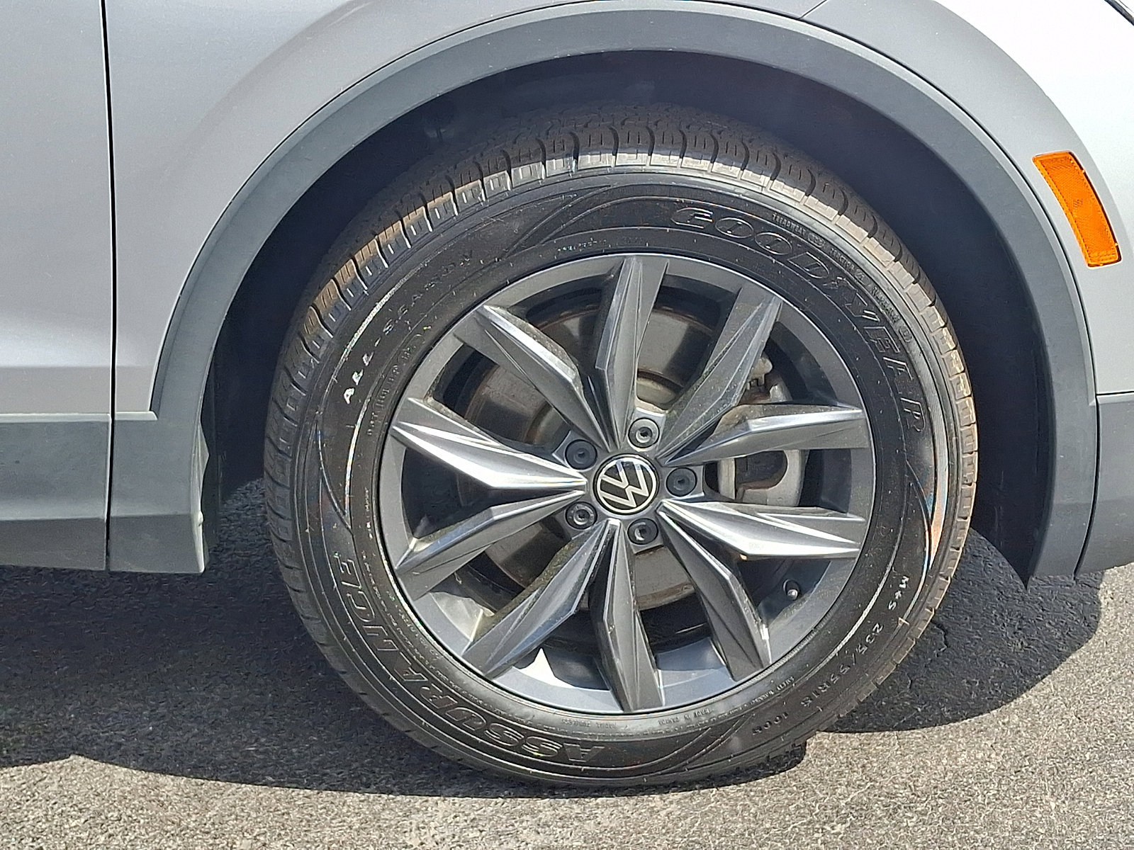 Certified 2022 Volkswagen Tiguan SE AWD/4WD image 8