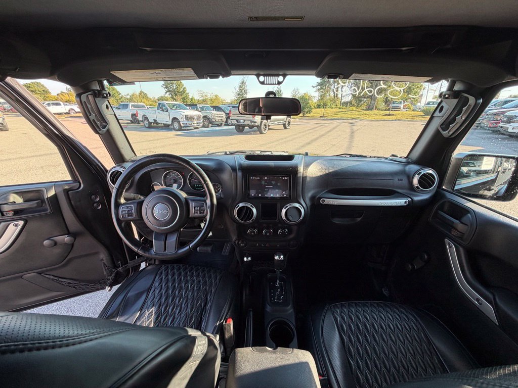 Used 2015 Jeep Wrangler Rubicon w/ Connectivity Group AWD/4WD image 15