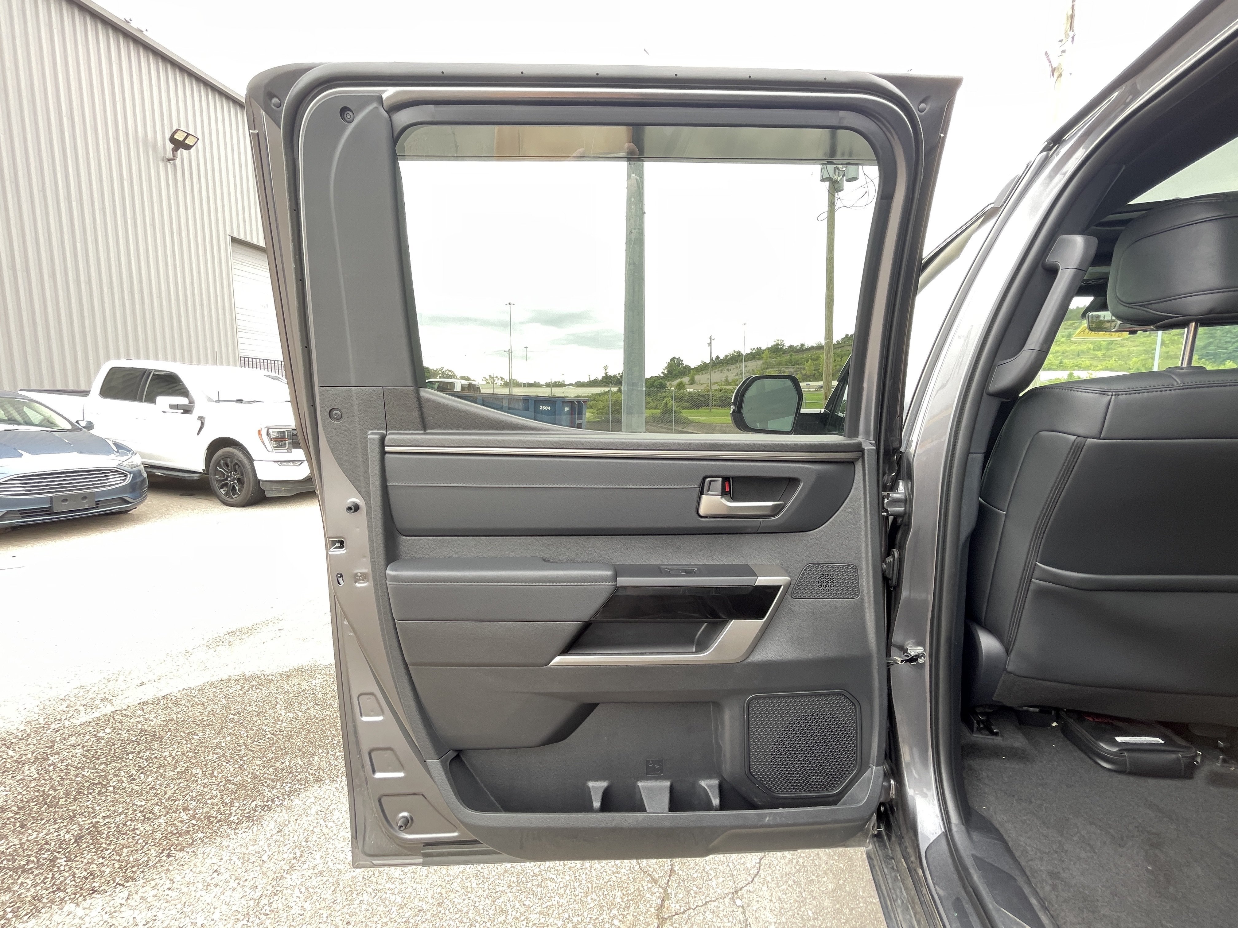 Used 2025 Toyota Tundra Limited w/ TRD Off-Road Package AWD/4WD image 28