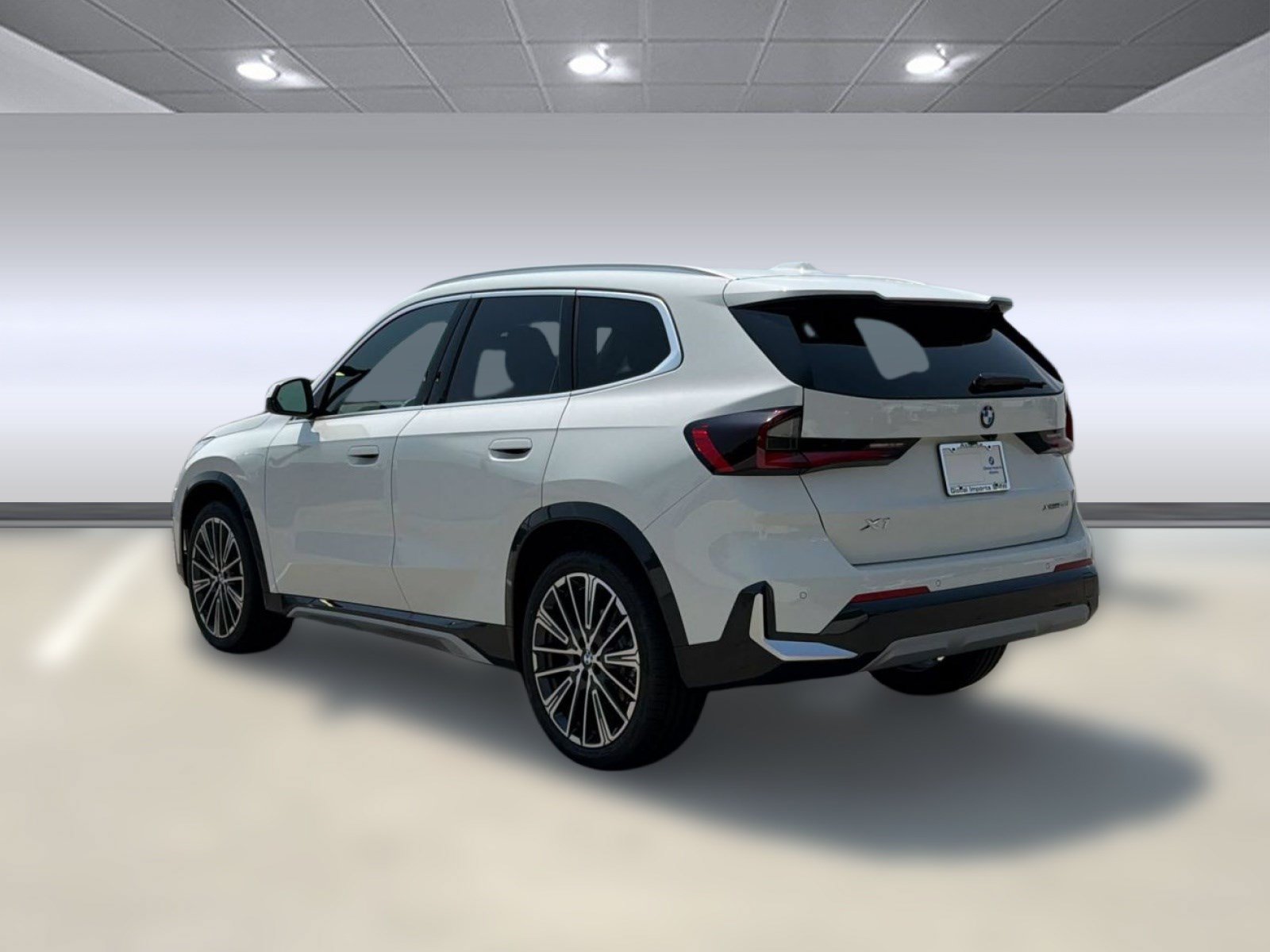 Used 2026 BMW X1 xDrive28i w/ Convenience Package AWD/4WD image 3