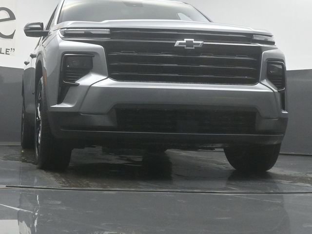 New 2026 Chevrolet Traverse LT w/ Midnight/Sport Edition FWD image 3