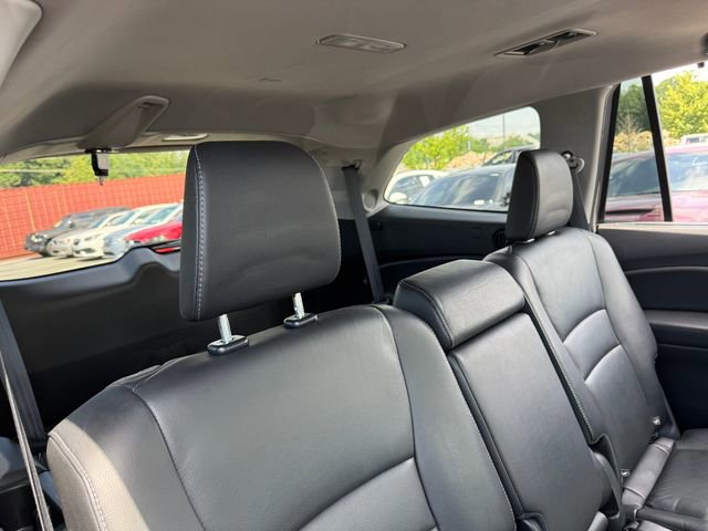 Used 2019 Honda Pilot Touring image 30