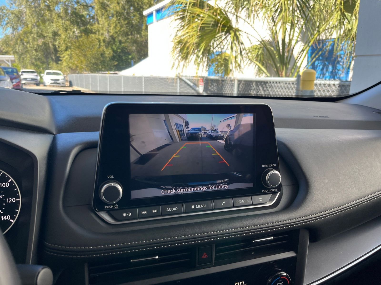 Used 2025 Nissan Rogue SV image 25