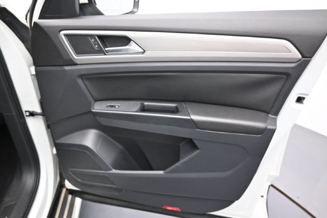 Used 2018 Volkswagen Atlas SE FWD image 32