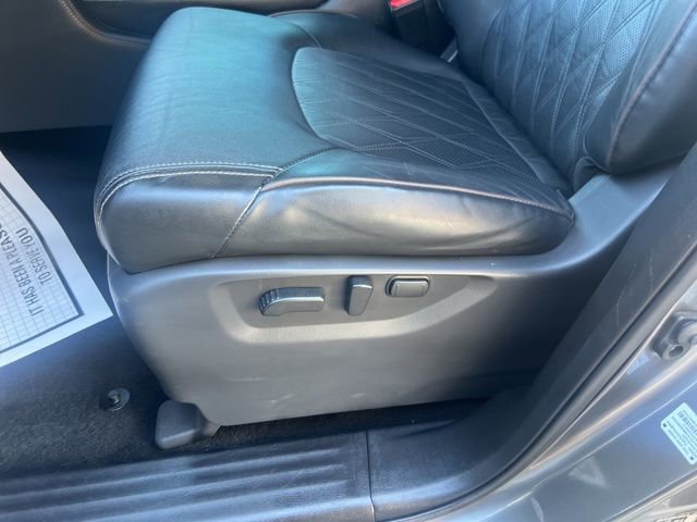 Used 2023 Nissan Armada Platinum w/ Captain's Chairs Package RWD image 15