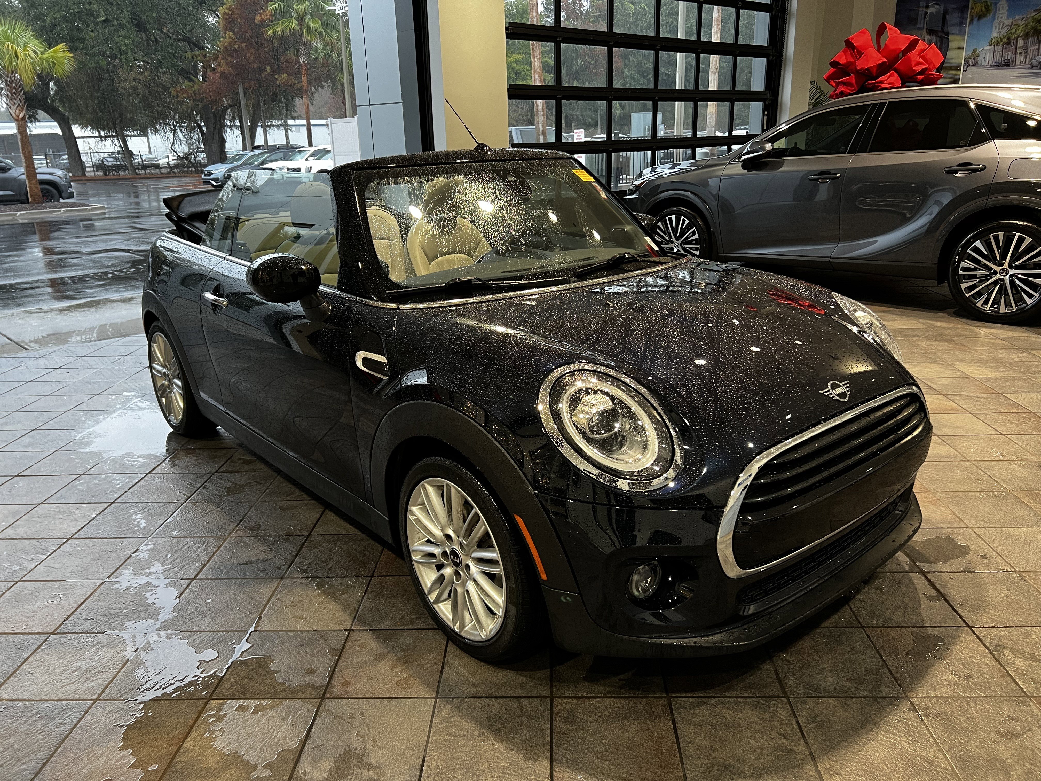 Used 2020 MINI Cooper Convertible image 42