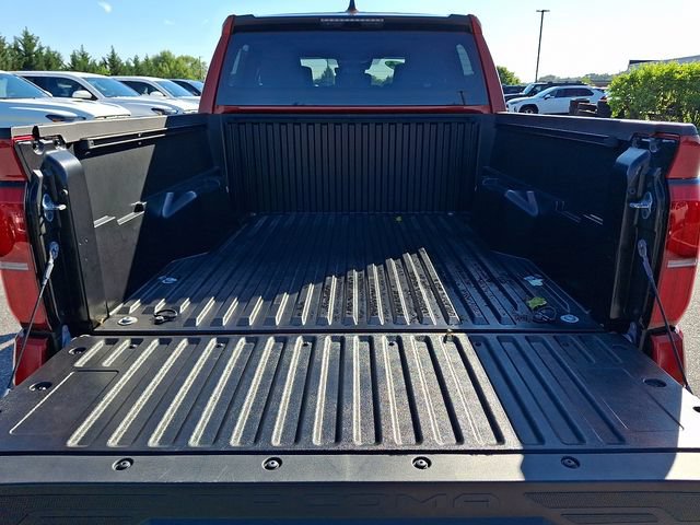 Certified 2024 Toyota Tacoma SR5 AWD/4WD image 27