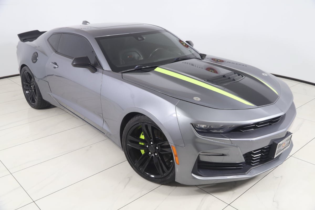 Used 2020 Chevrolet Camaro SS RWD image 20