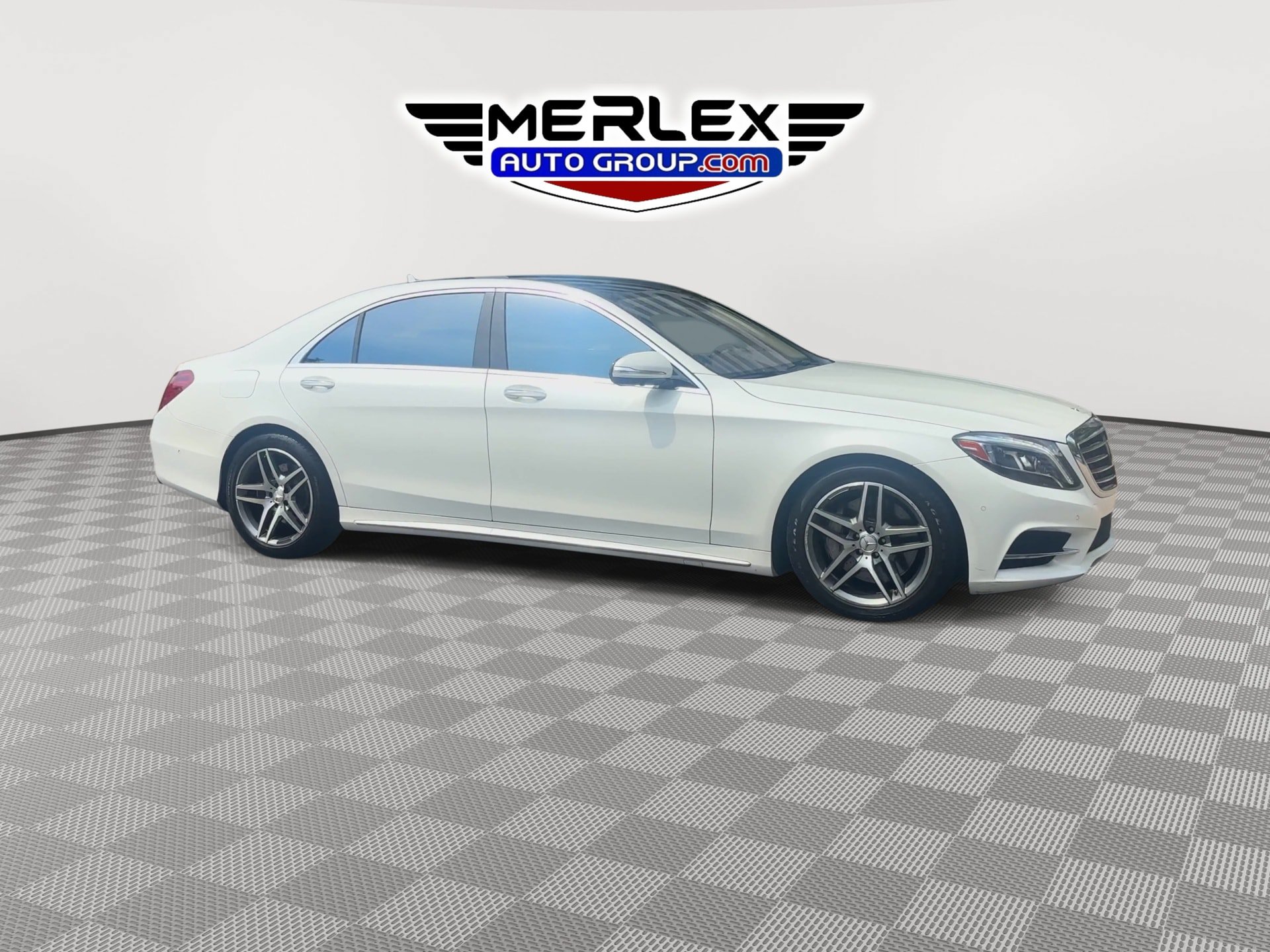 Used 2016 Mercedes-Benz S 550 4MATIC Sedan image 2