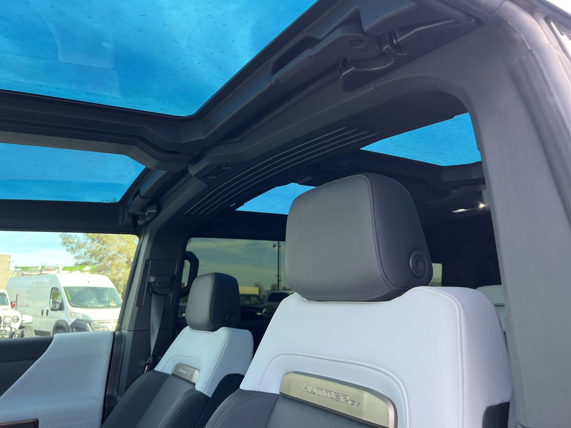 Used 2024 GMC Hummer EV 2X image 37
