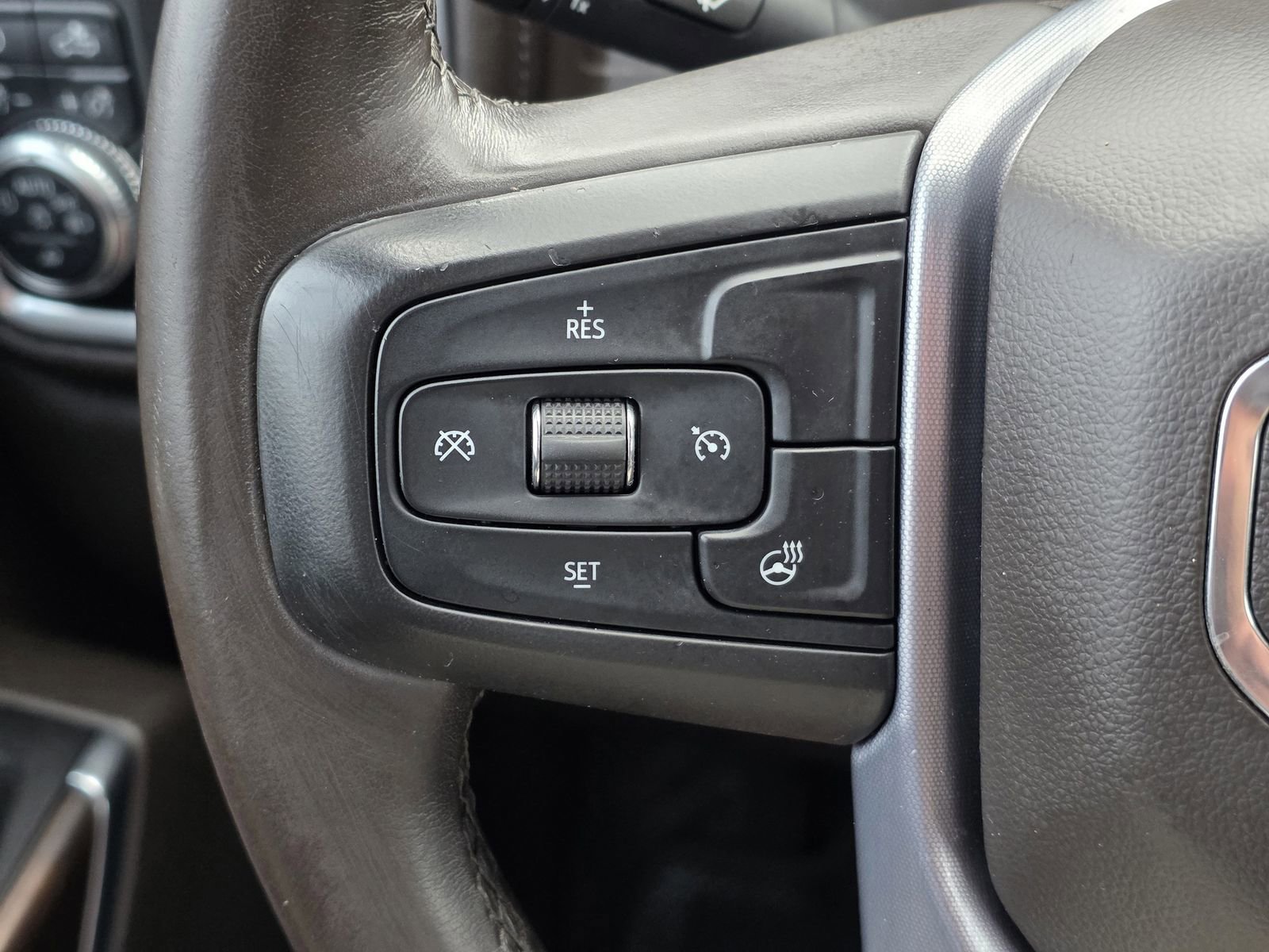 Used 2020 GMC Sierra 1500 SLT image 25